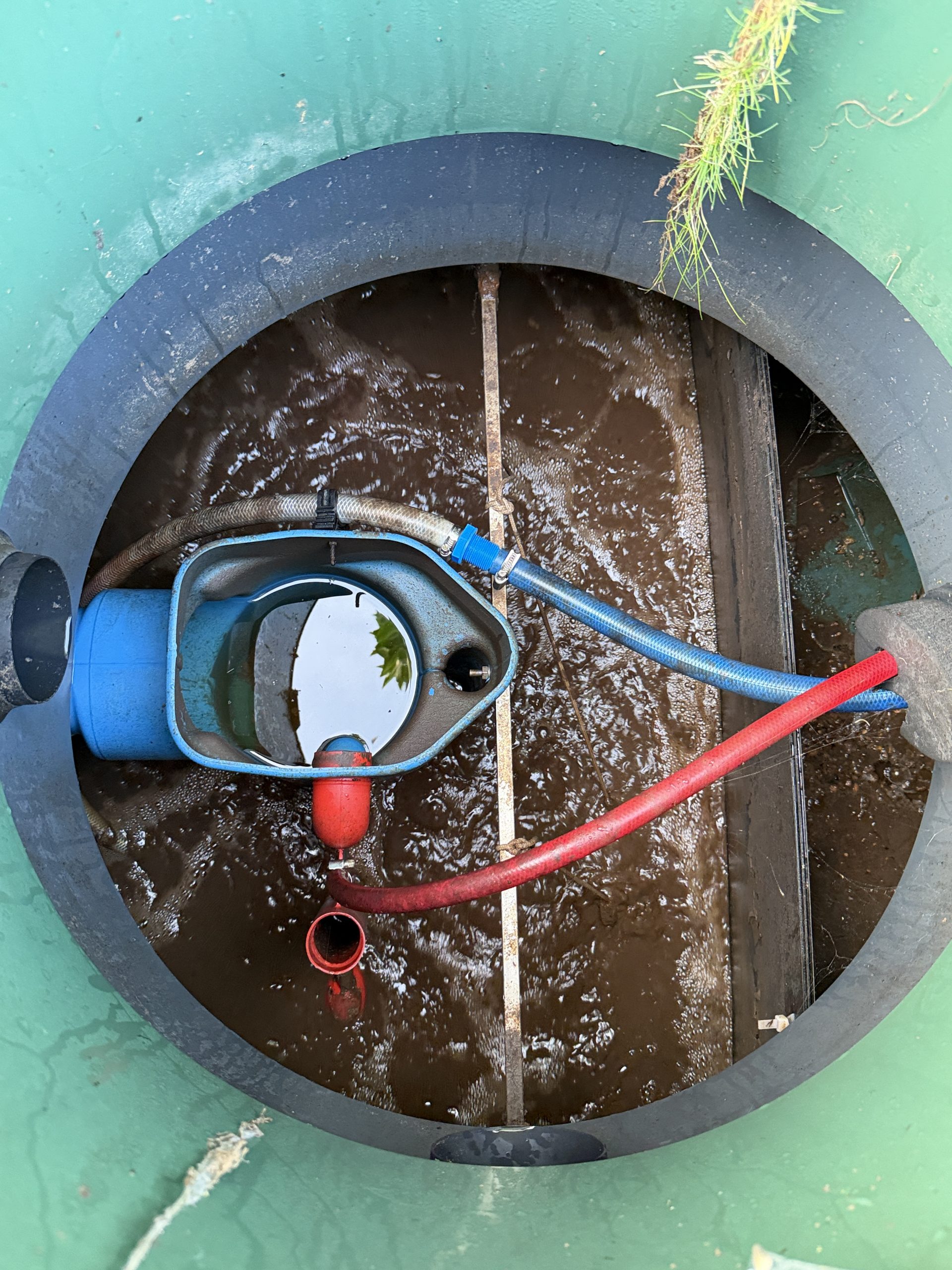 Graf One2Clean sewage treatment plant serviced in Biggar