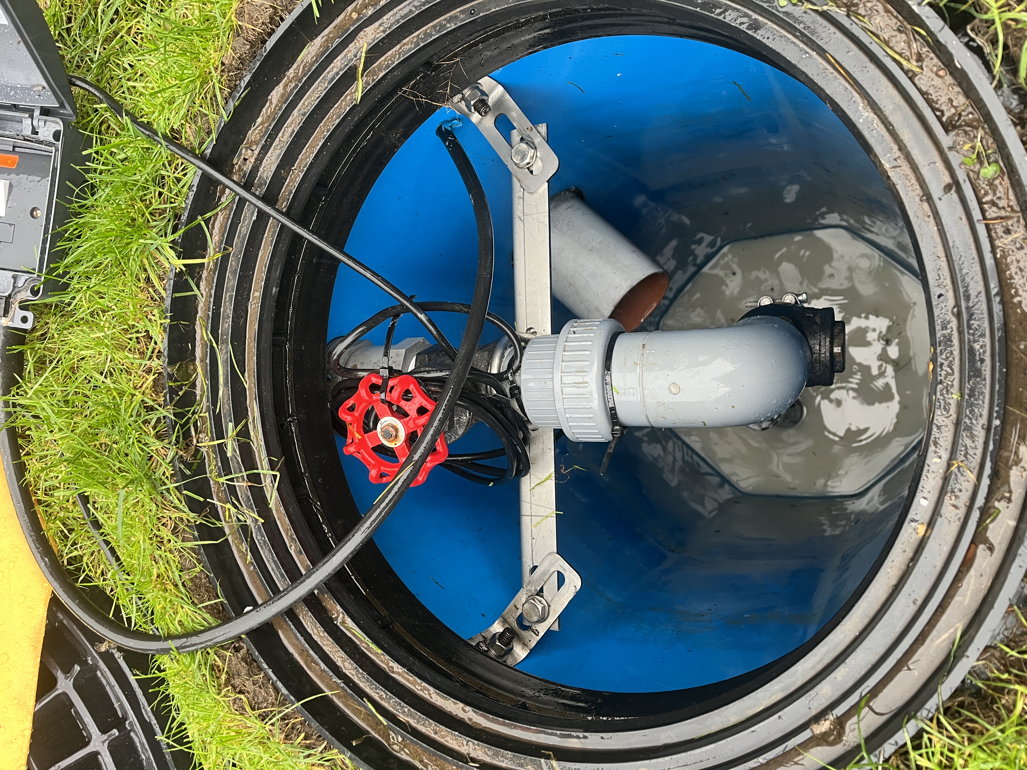 Goliath pump chamber isolator bypass in Lochearnhead