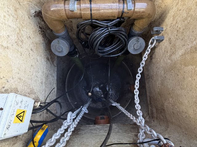 Dual Grundfos Pump Chamber Service – Stirlingshire